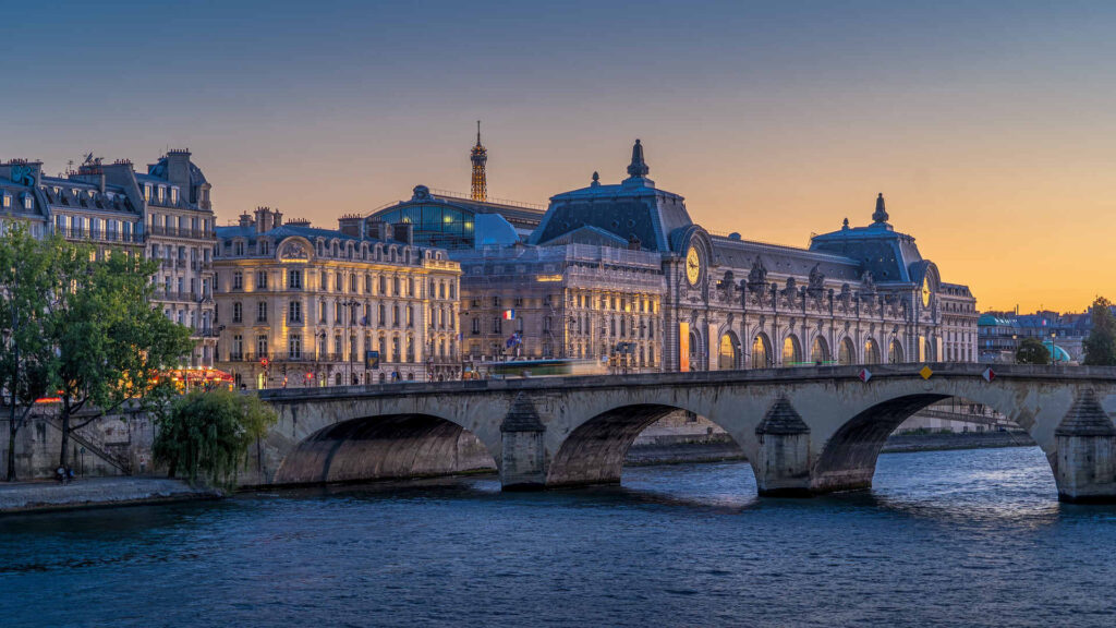 About paris and lantiques