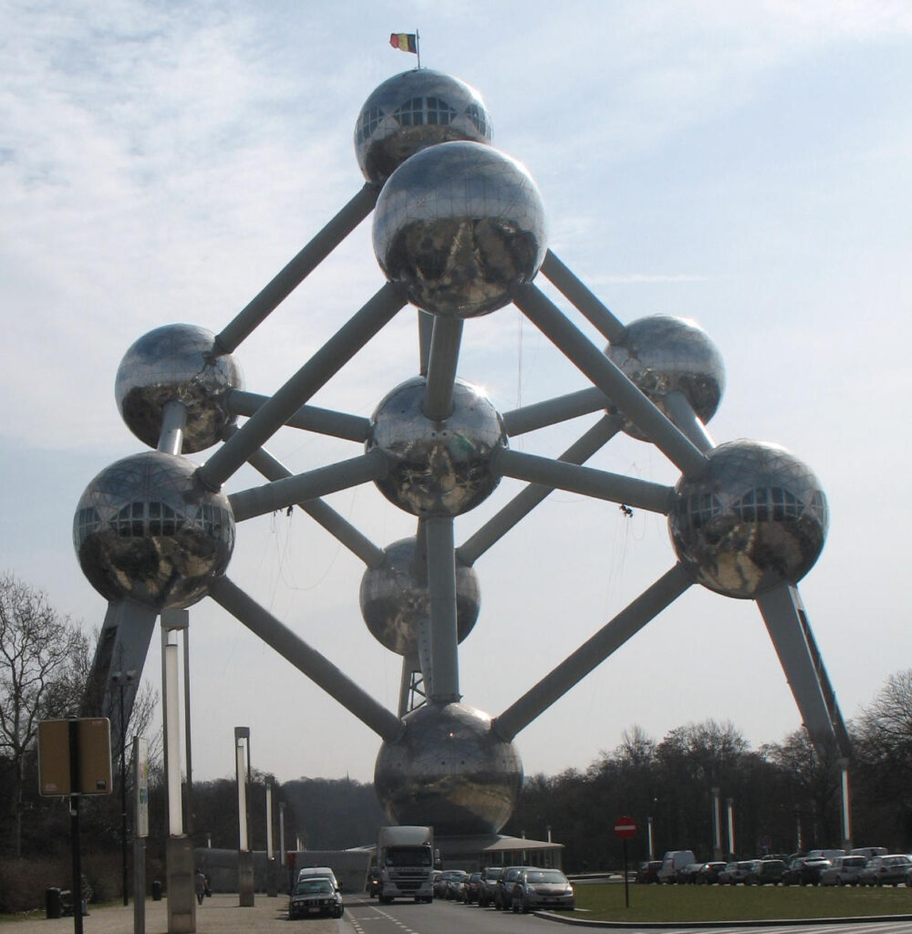 The Atomium full view
