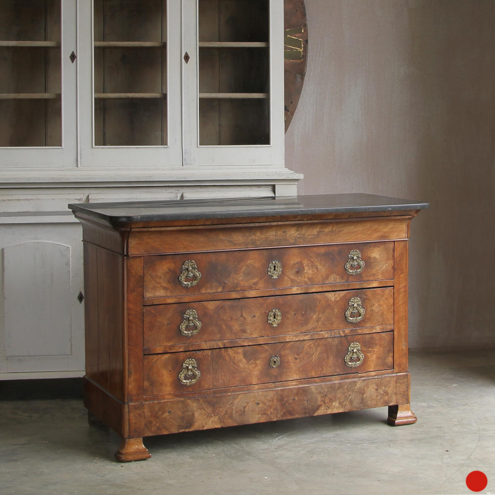 A stunning Louis Philippe commode in walnut